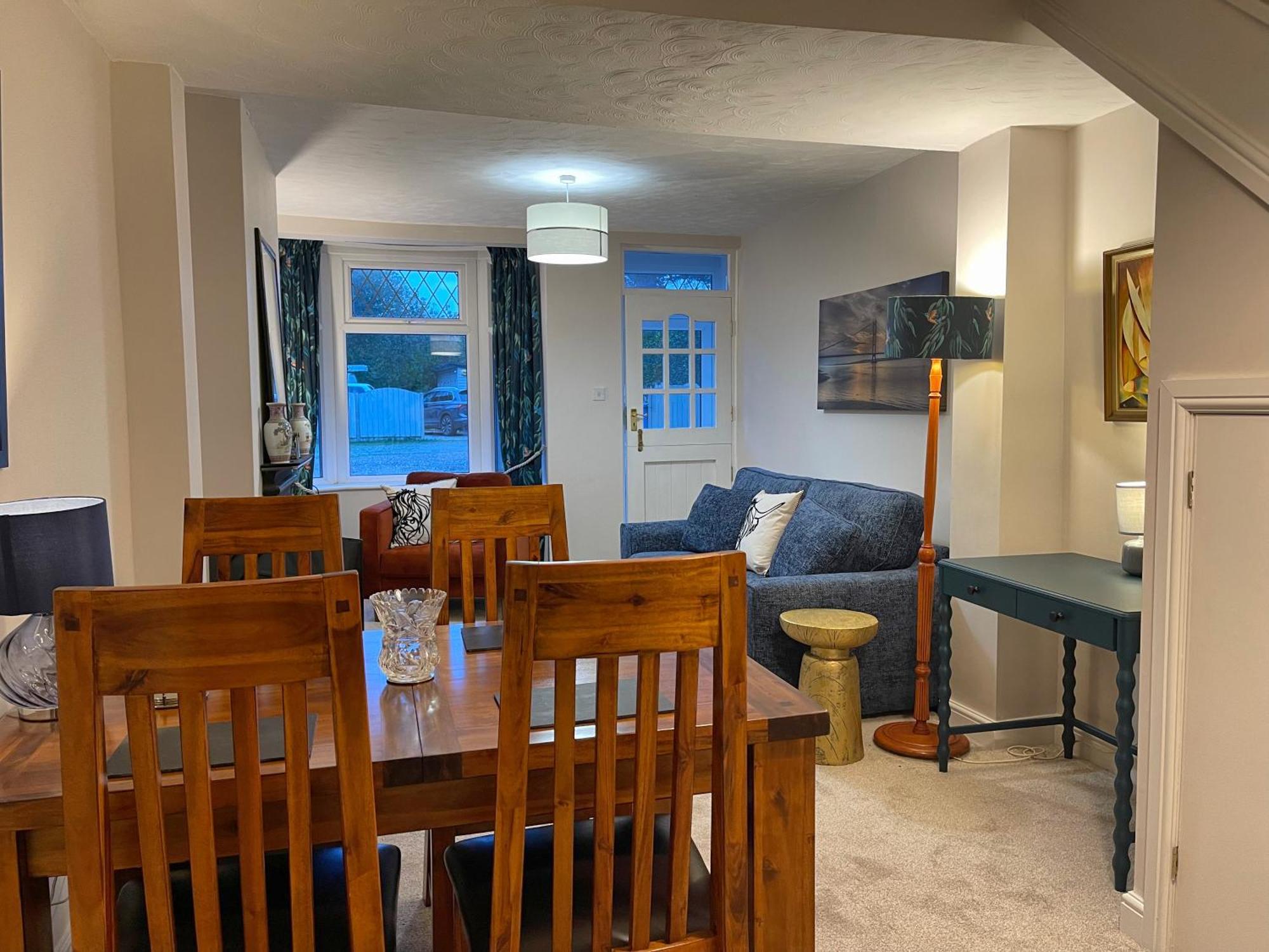 Stylish Cottage In Vibrant Riverside Village 北费利比 外观 照片